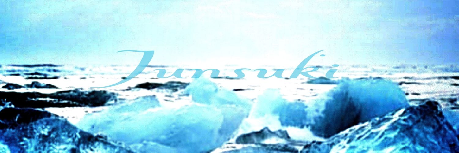 sunmoon823's profile banner image