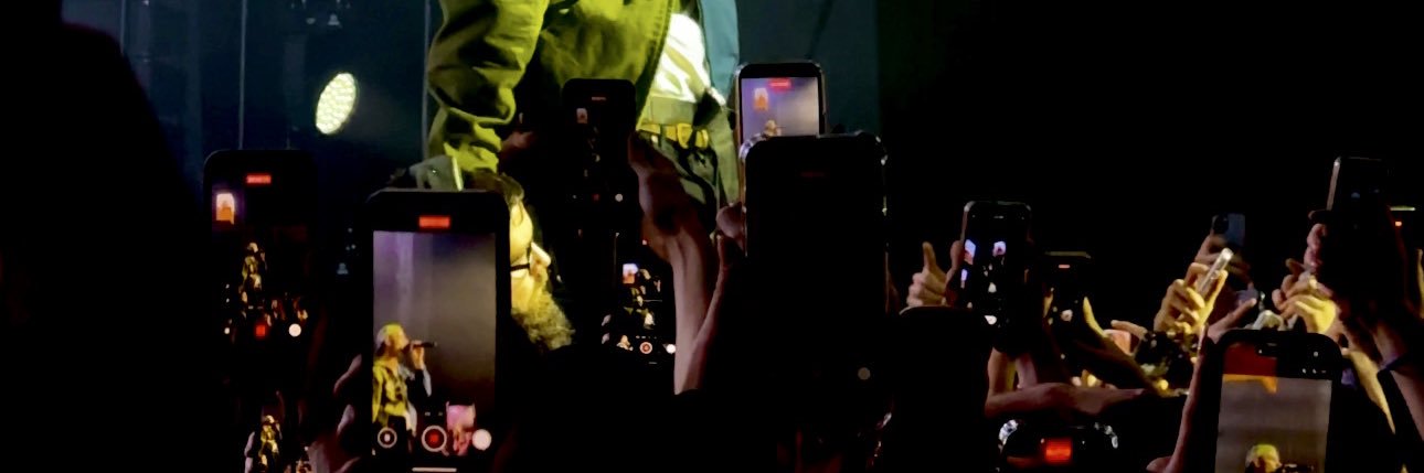 clémence guetté fan account banner