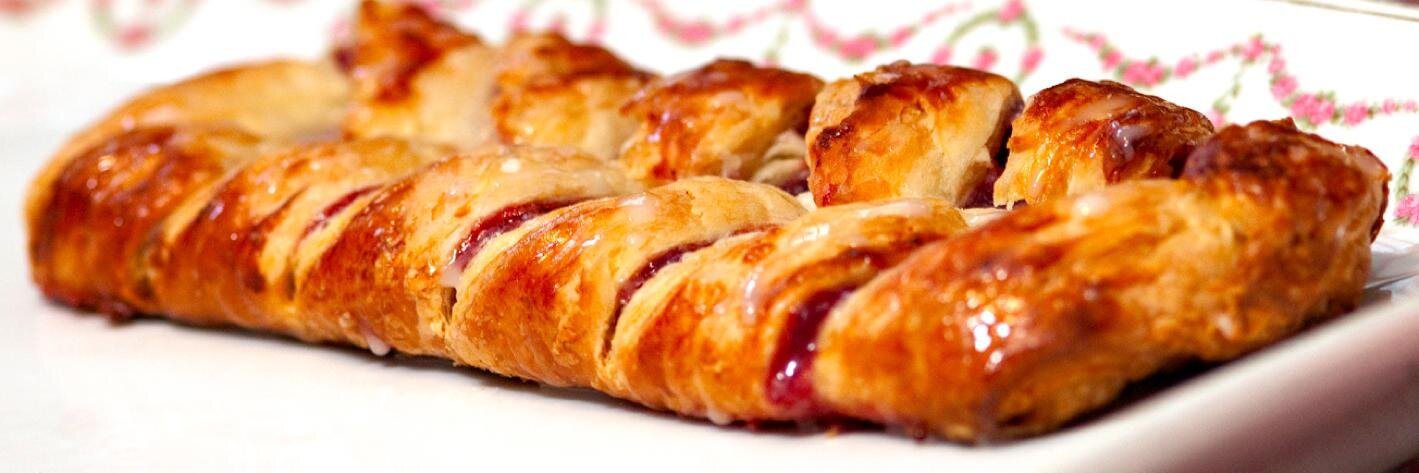 maggie loves comedy banner