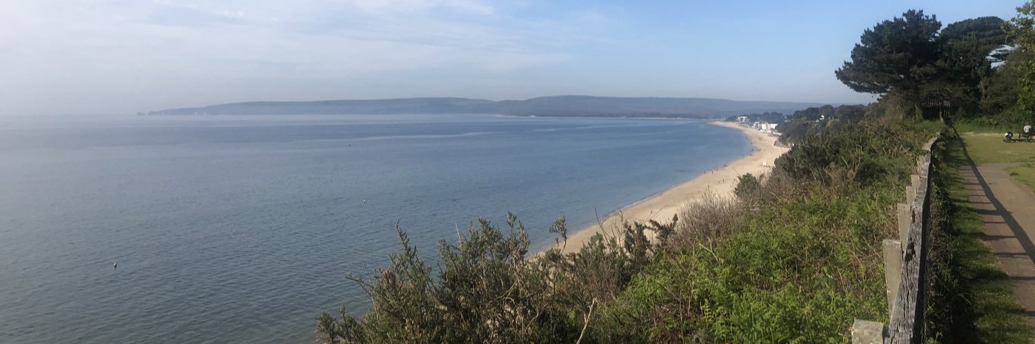 Maggie the seaside baker banner