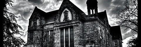 Vampiress Elizabeth Hansen's banner