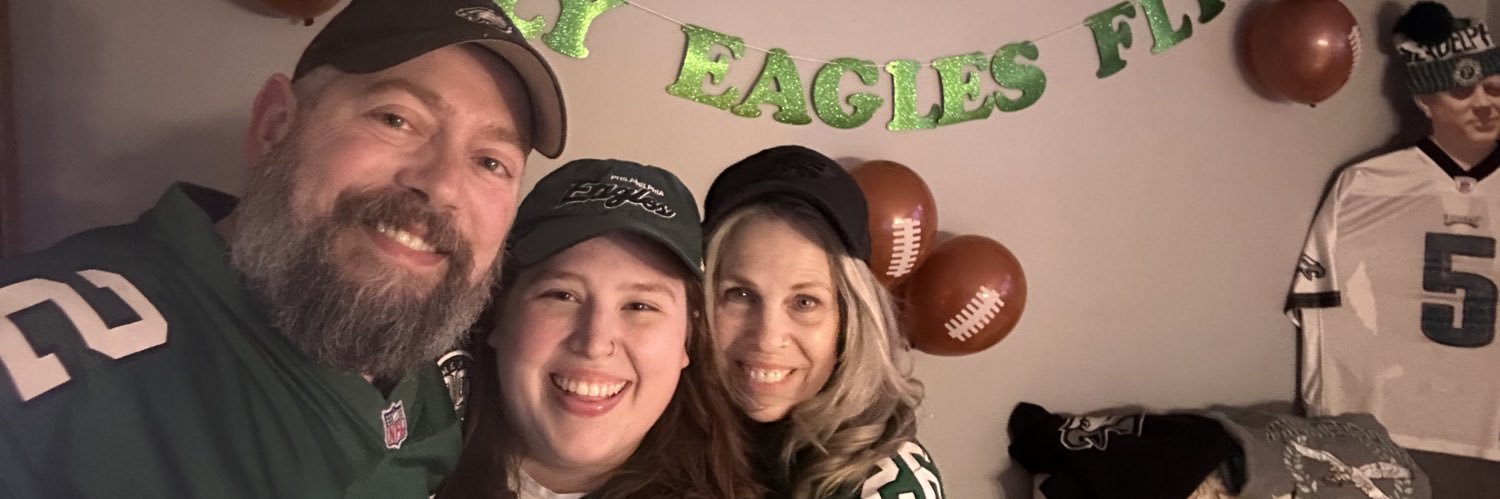 Krista (aka) Pebbles 💚🦅 banner