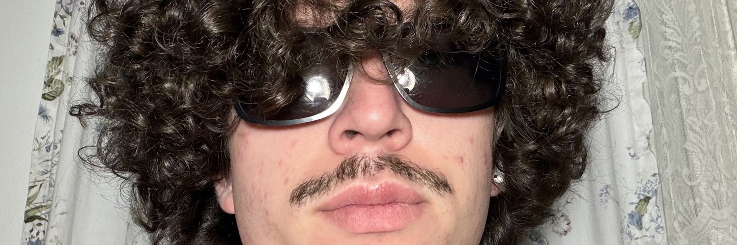 18+ | #1 male live cam model banner