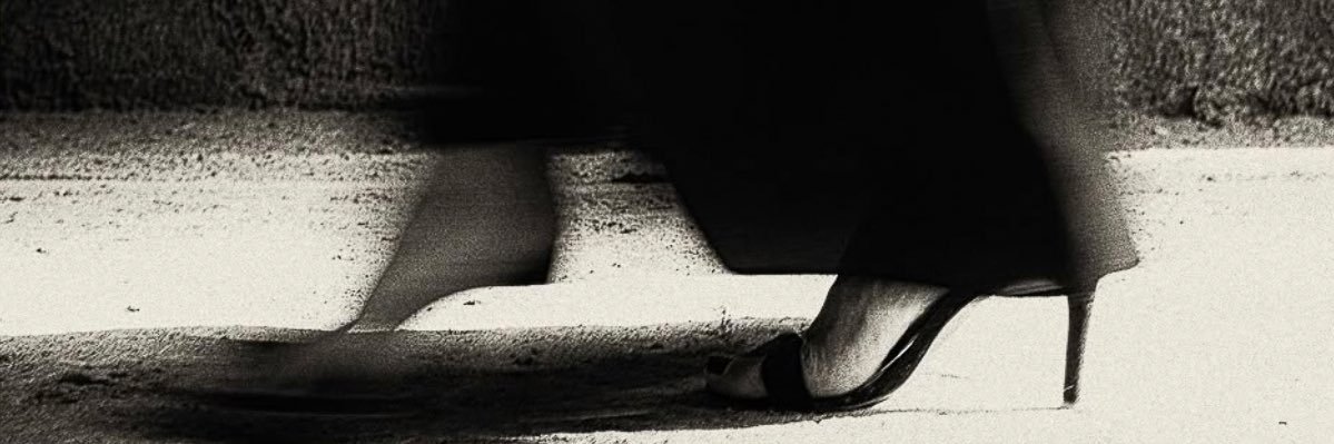N banner