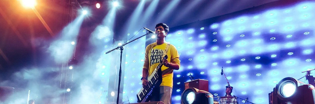 vikaspiano's profile banner image