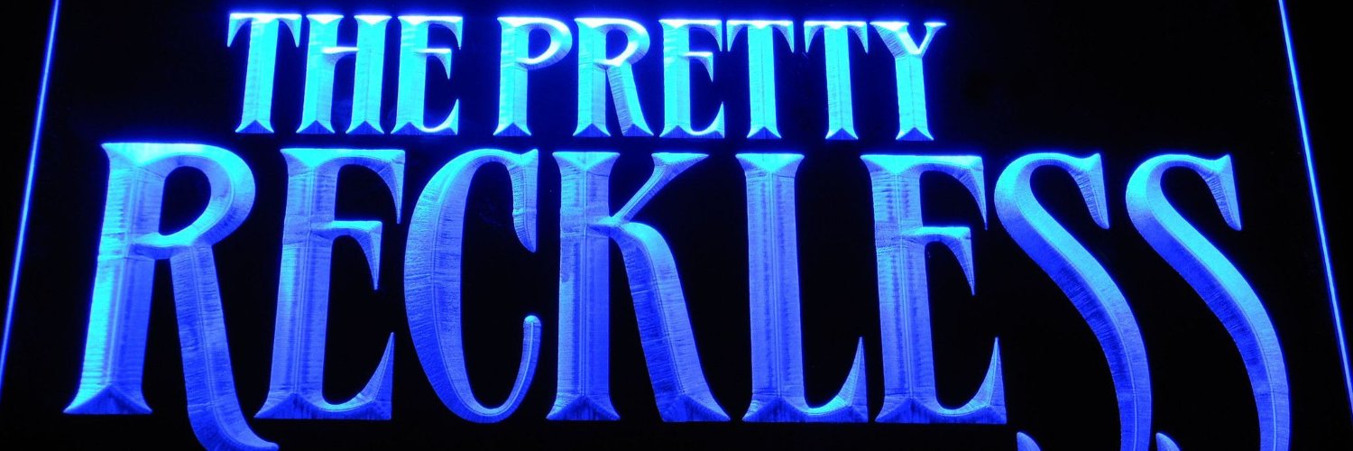 1WeirdChick1's profile banner image