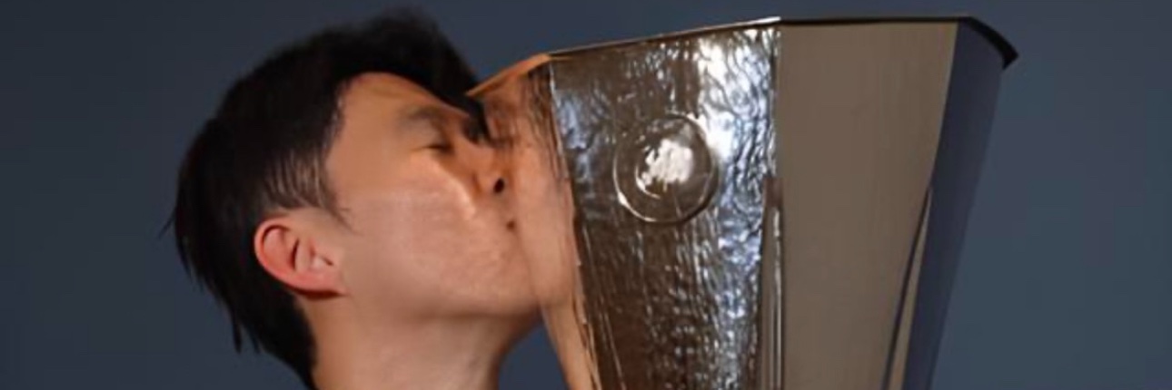 G banner