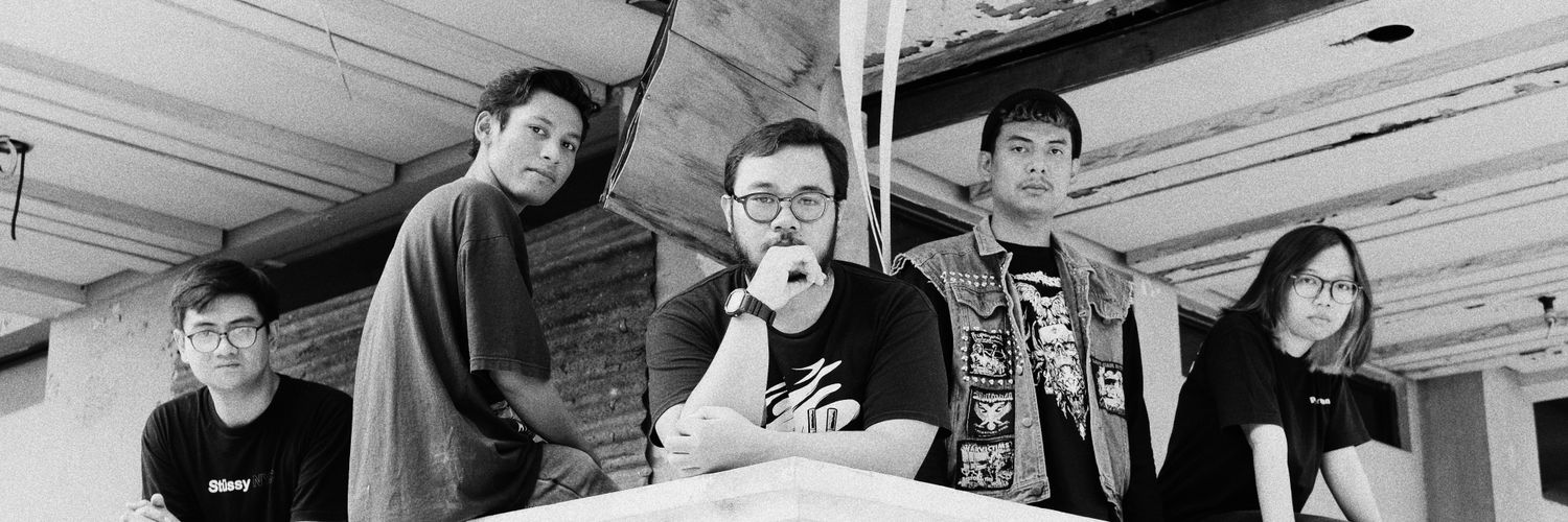 Midnight Meowth banner