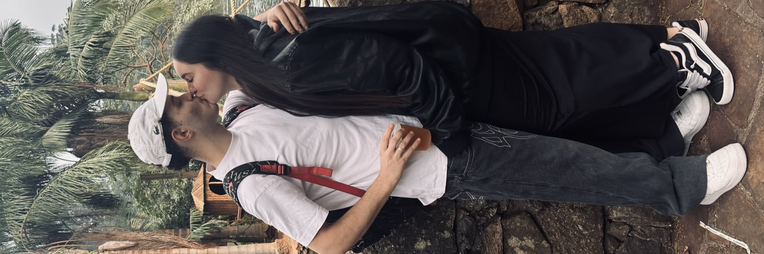 vanuchikkj's profile banner image