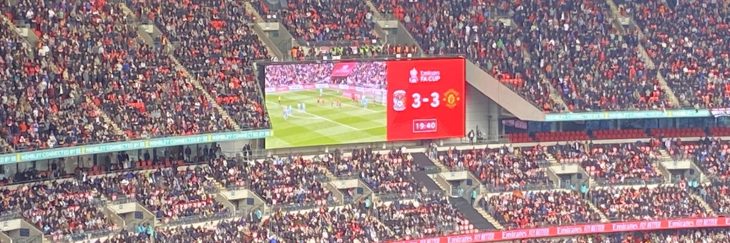 Dan Howells💙💛 banner