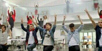 1DirectionMyLiv's profile banner image