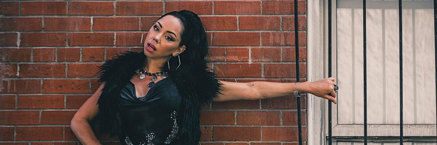 Amy Lee Owens banner