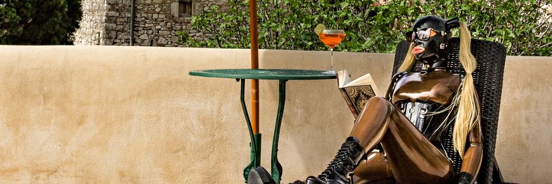 Corset Doll Inesse banner