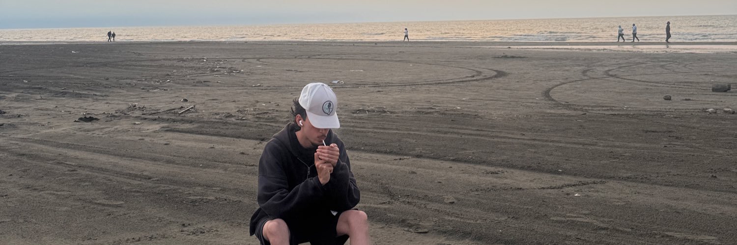 aultic's profile banner image