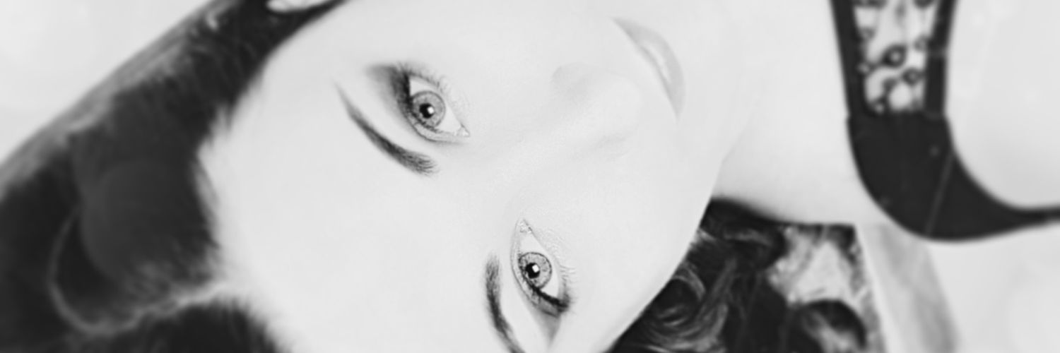 JenDemaine's profile banner image