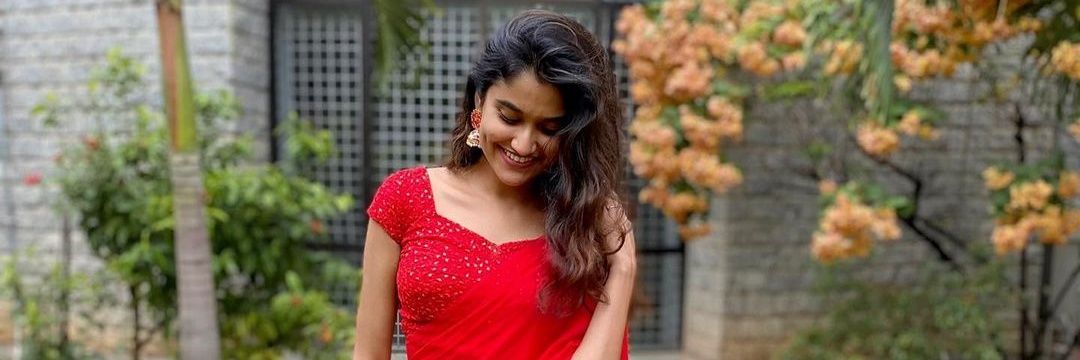Sarithasarii's profile banner image