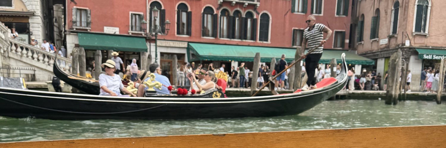 Viozzocom's profile banner image