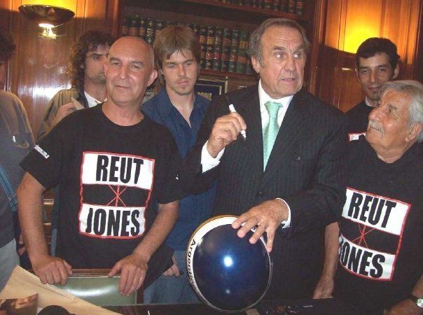 Alejandro de Brito @jadb1 banner