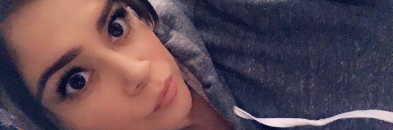 veronica1023's profile banner image