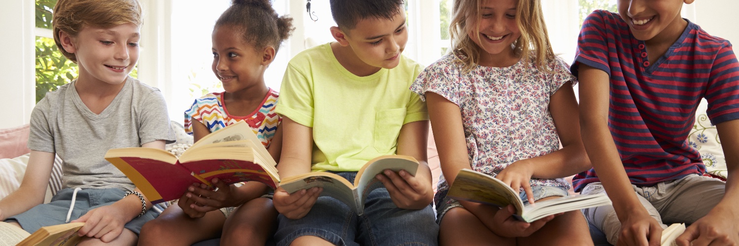 Reading 2 Smile banner