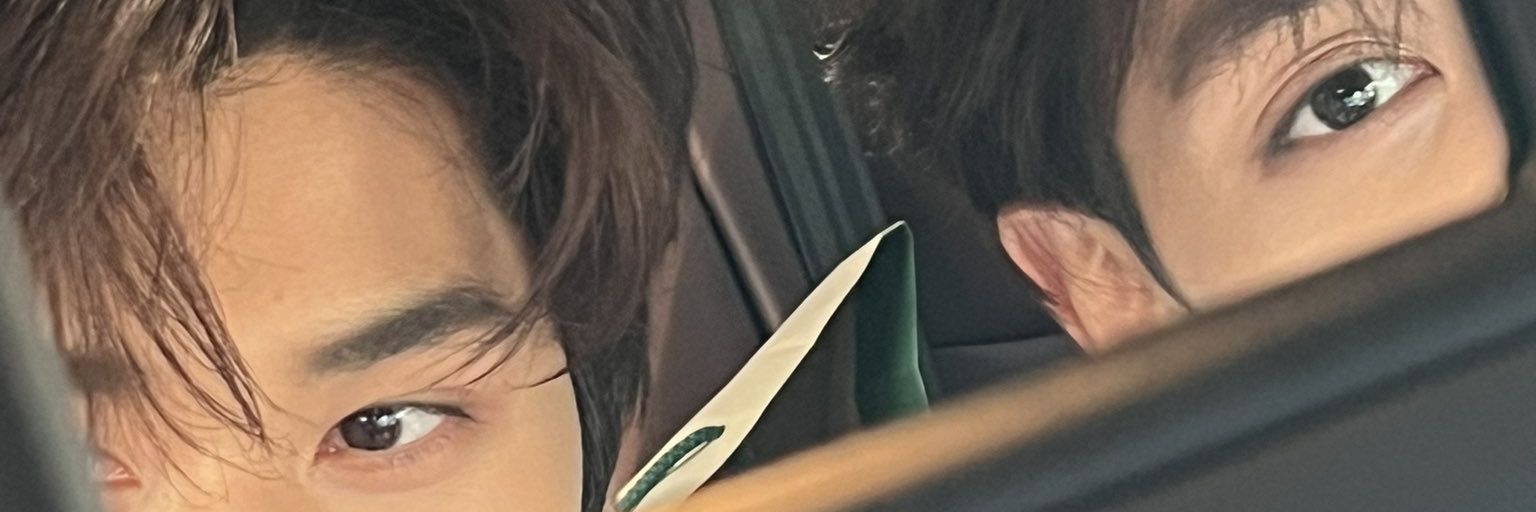 K banner