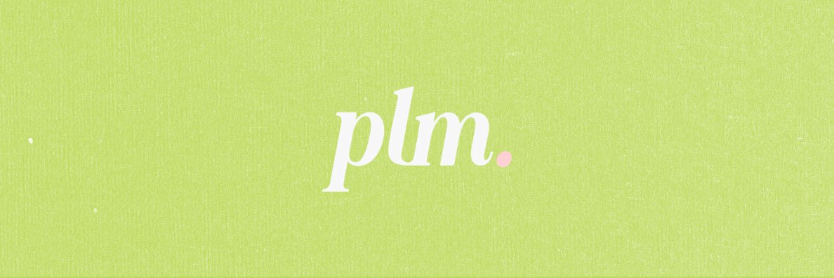 Sophie | @prettylittlemarketer banner