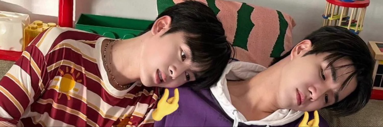 nananw_'s profile banner image
