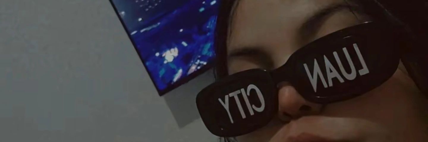 moon_mila1's profile banner image