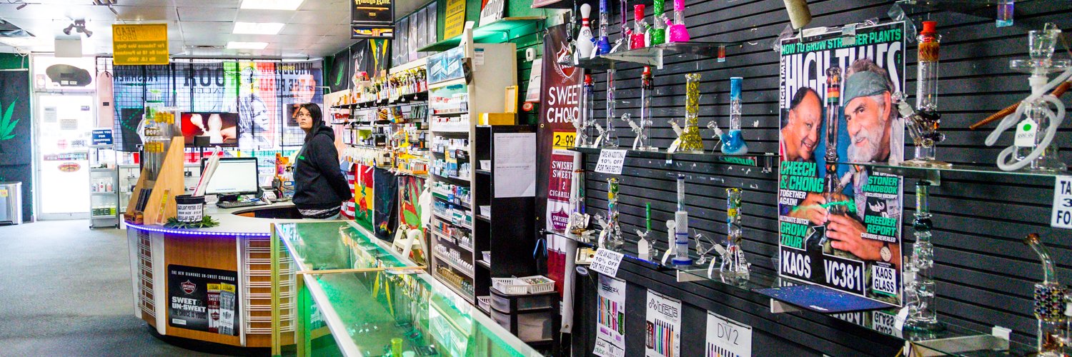 smokeheadshop's profile banner image