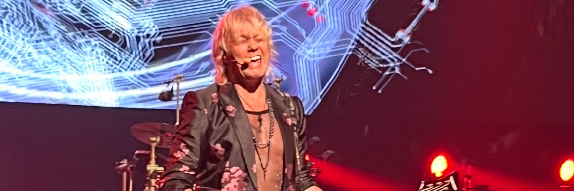 MollyMcB - 🏳️‍🌈 ALLY 🟦🟧 banner