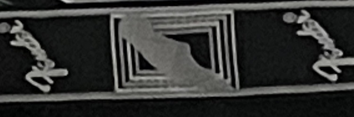 エヌ banner