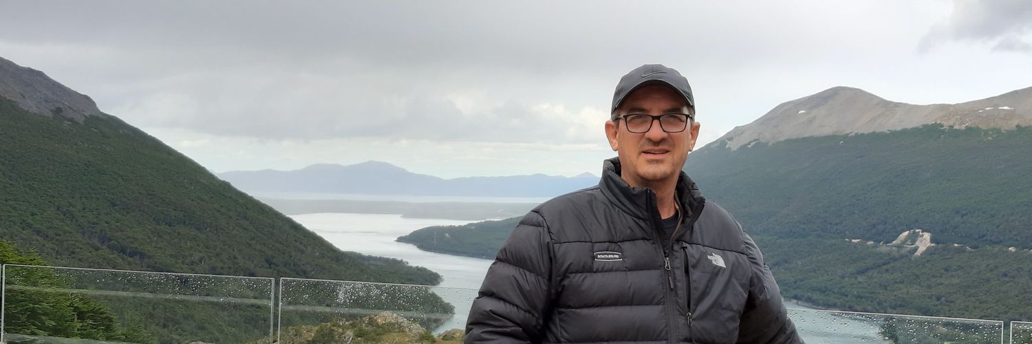 Javier Finello banner