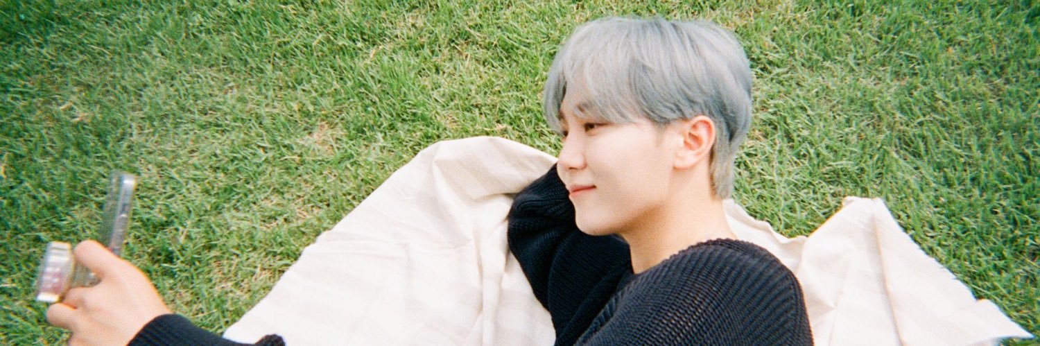 cloverll6's profile banner image