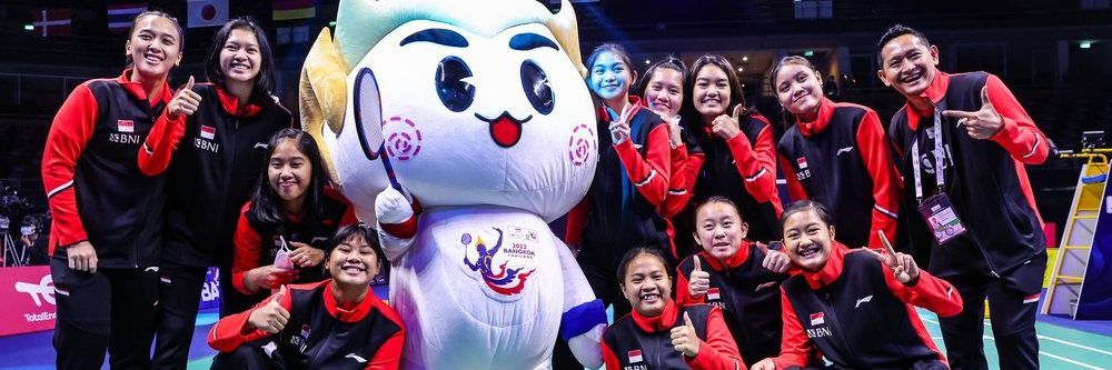 Chloe | Jangan ambil Tweet akun ini buat berita banner