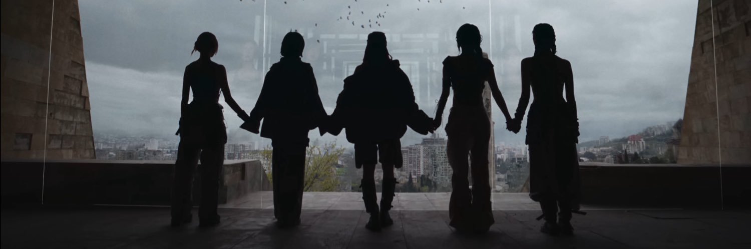 R banner