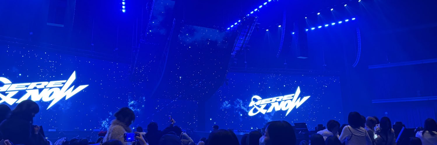 탠 banner