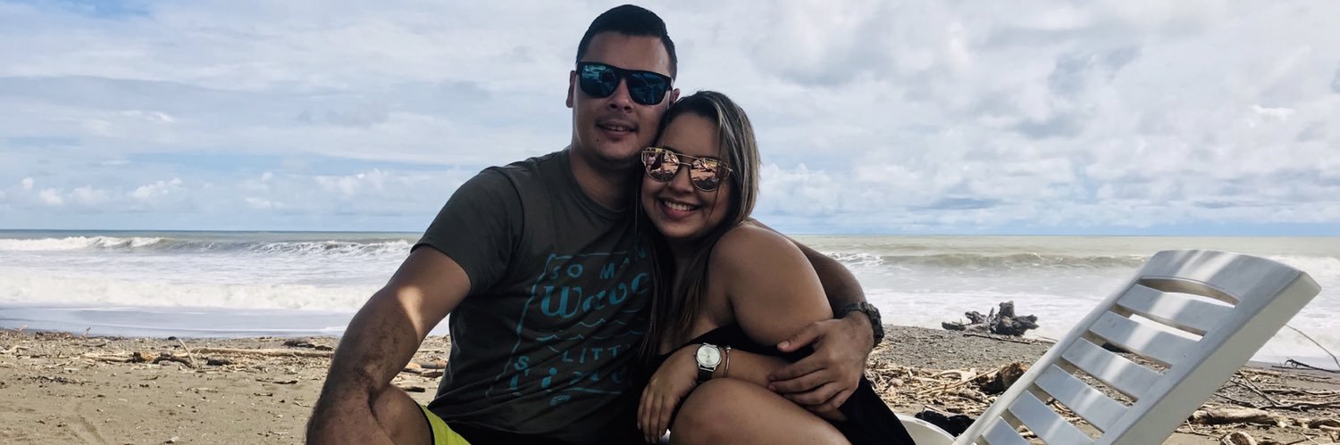 linnecastillo's profile banner image