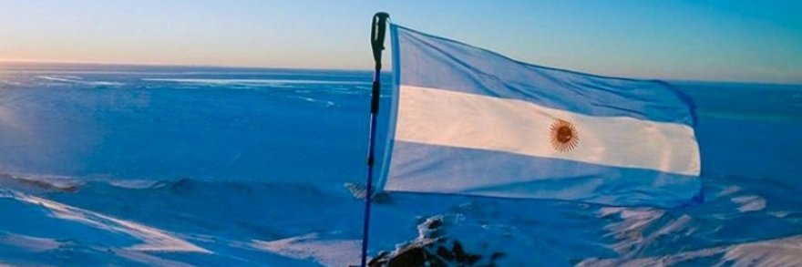 camicorina's profile banner image