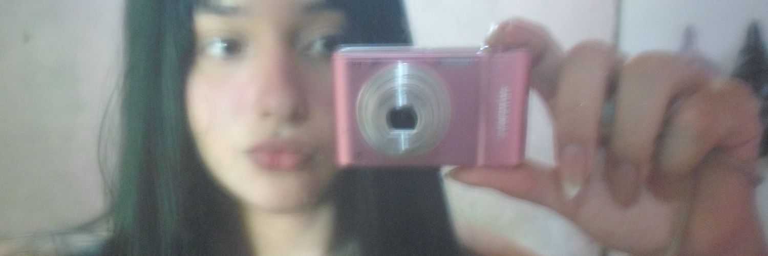 2slarissa's profile banner image