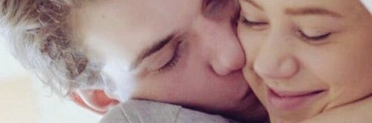 ℕ𝕠𝕠𝕣𝕙𝕖𝕝𝕞 | 𝕎𝕚𝕟𝕥𝕖𝕣𝕓𝕖𝕣𝕘 | Zoënne (@NotSry2LoveDE) / Posts and Replies / X