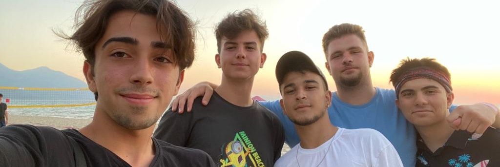 azizertstn's profile banner image