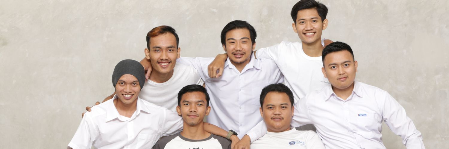 henlynrhmn's profile banner image