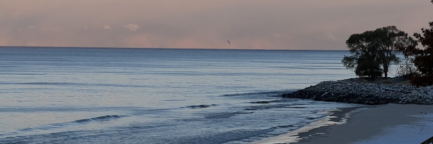 emmeskarie's profile banner image