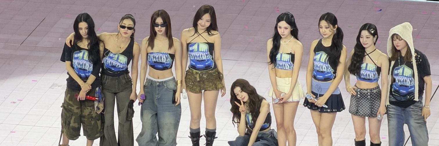 𝚕𝚎𝚢𝚜𝚑 ♡ banner