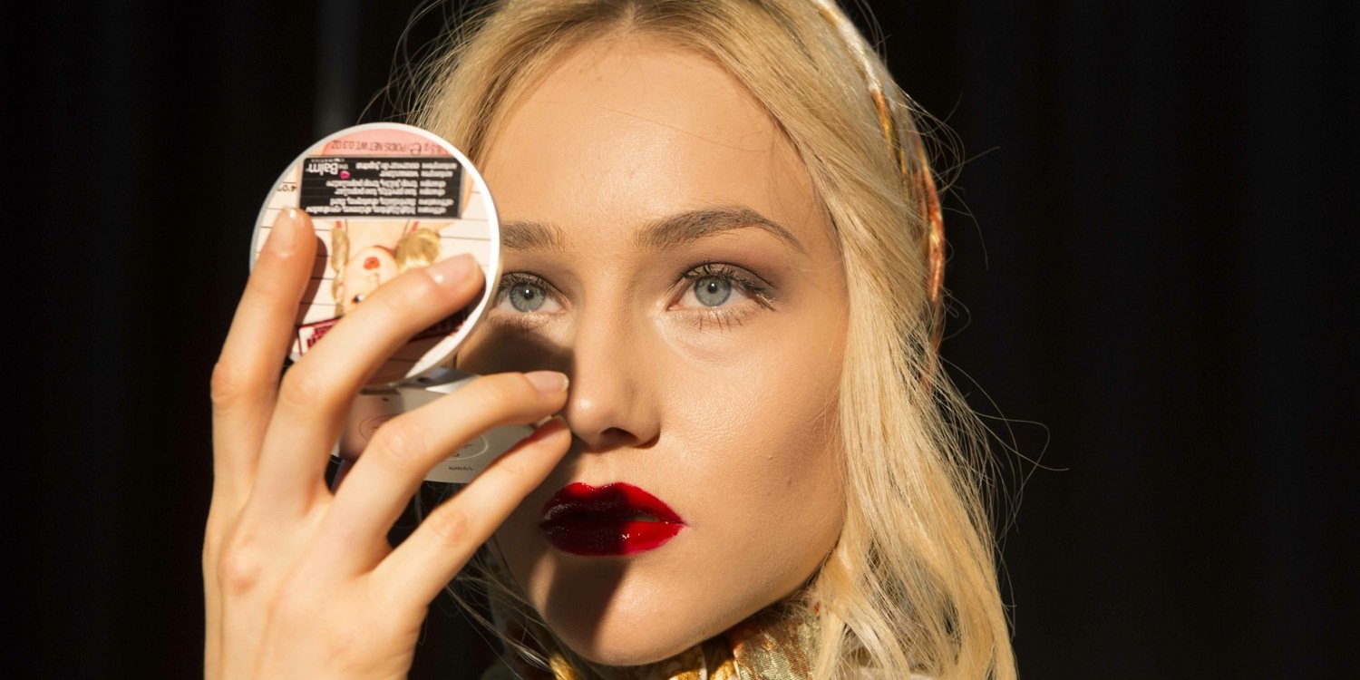 Make me up Cosmetics banner