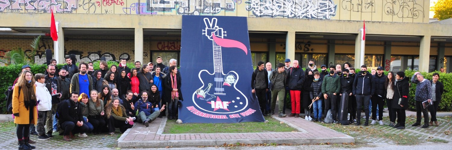 International Art Front banner