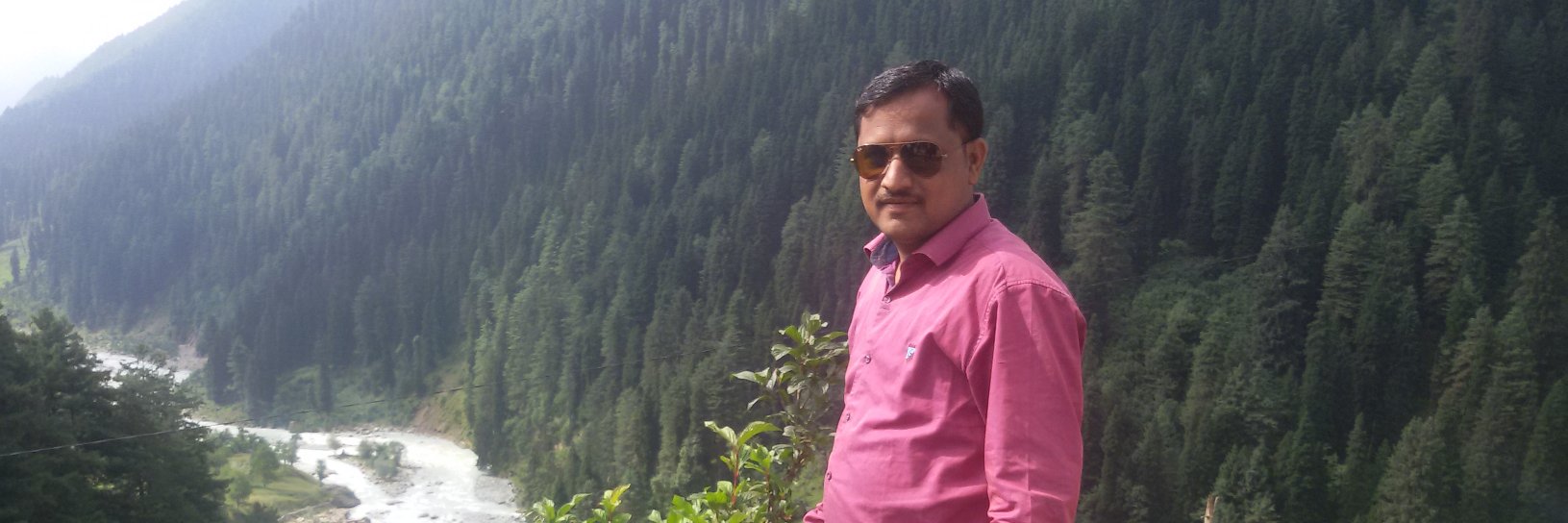 samthorat's profile banner image