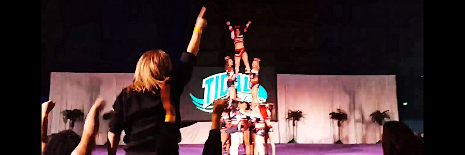 daniellemacd14's profile banner image