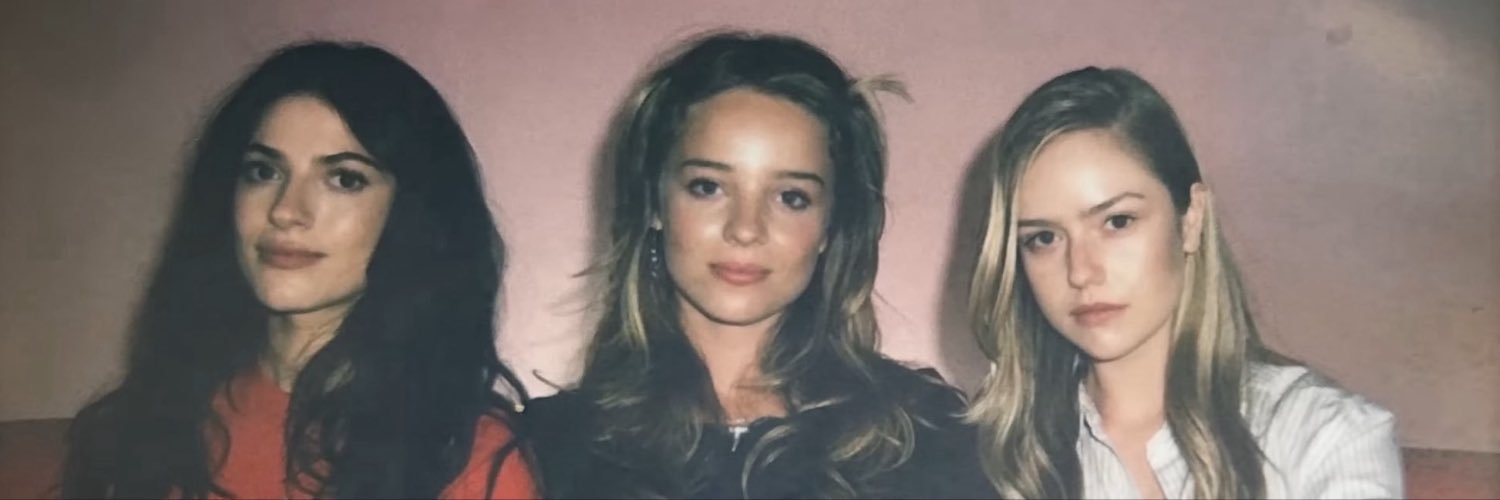 oonasgf's profile banner image