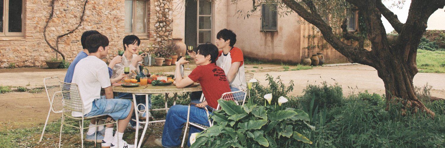 minni_sil's profile banner image